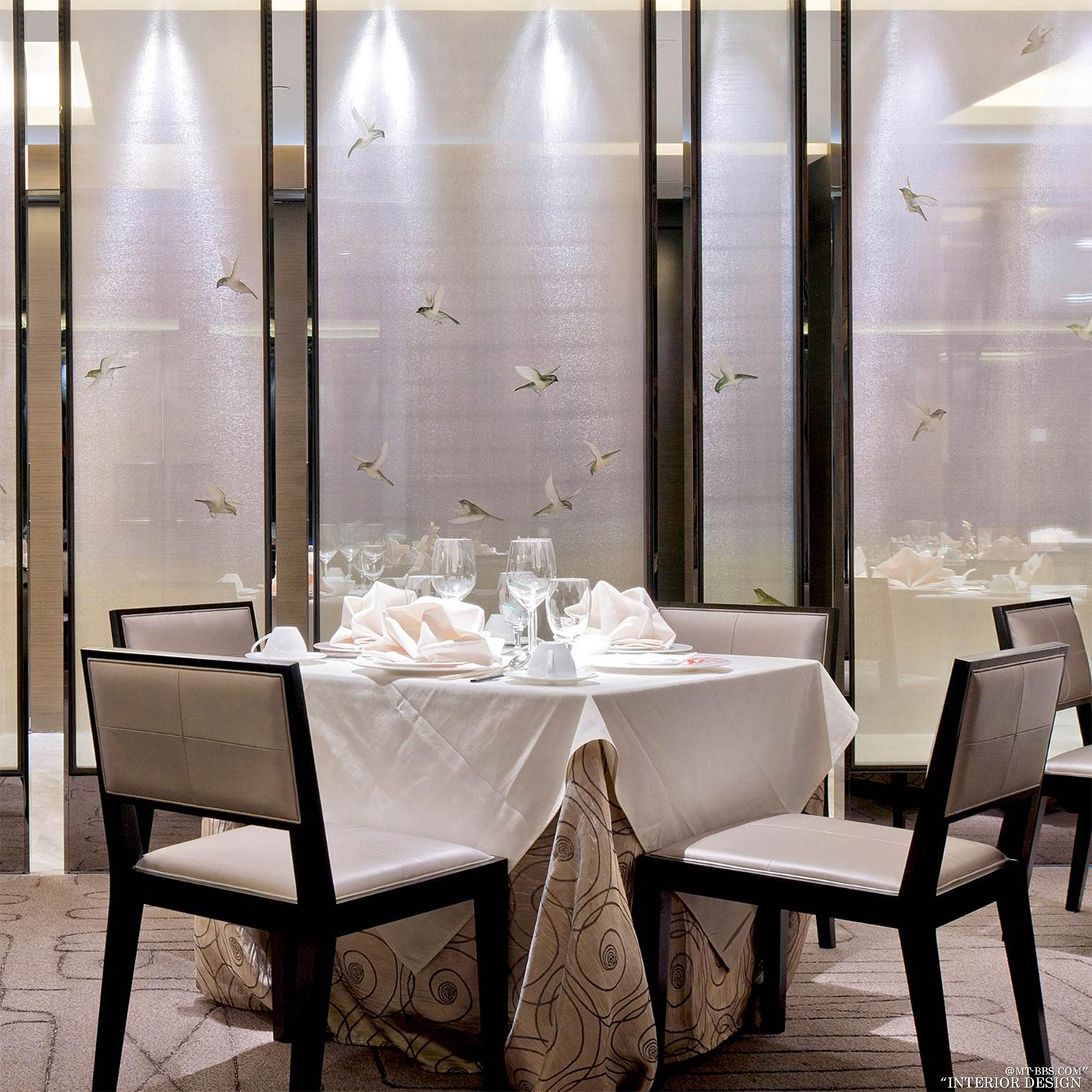 Designed Cosy Anti Scratch Hotel Restaurant Furniture