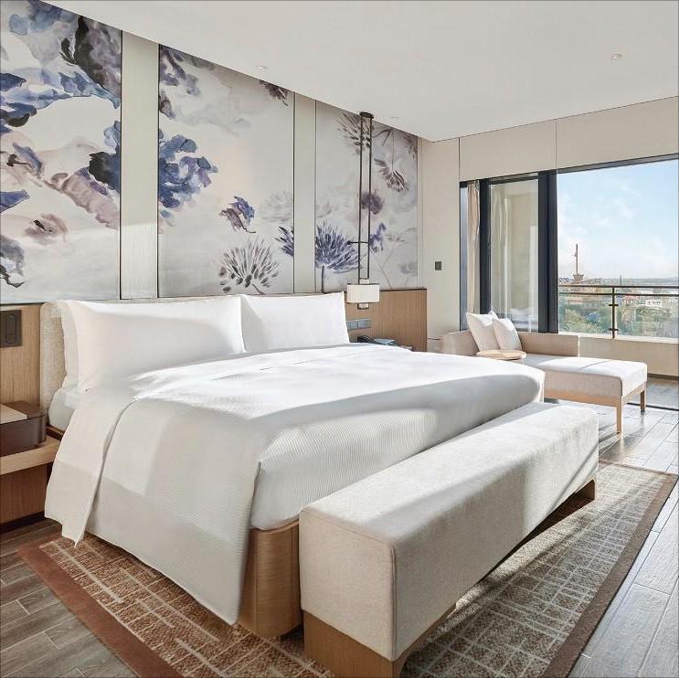 Modern White Hotel FF&E With Quartz Countertop