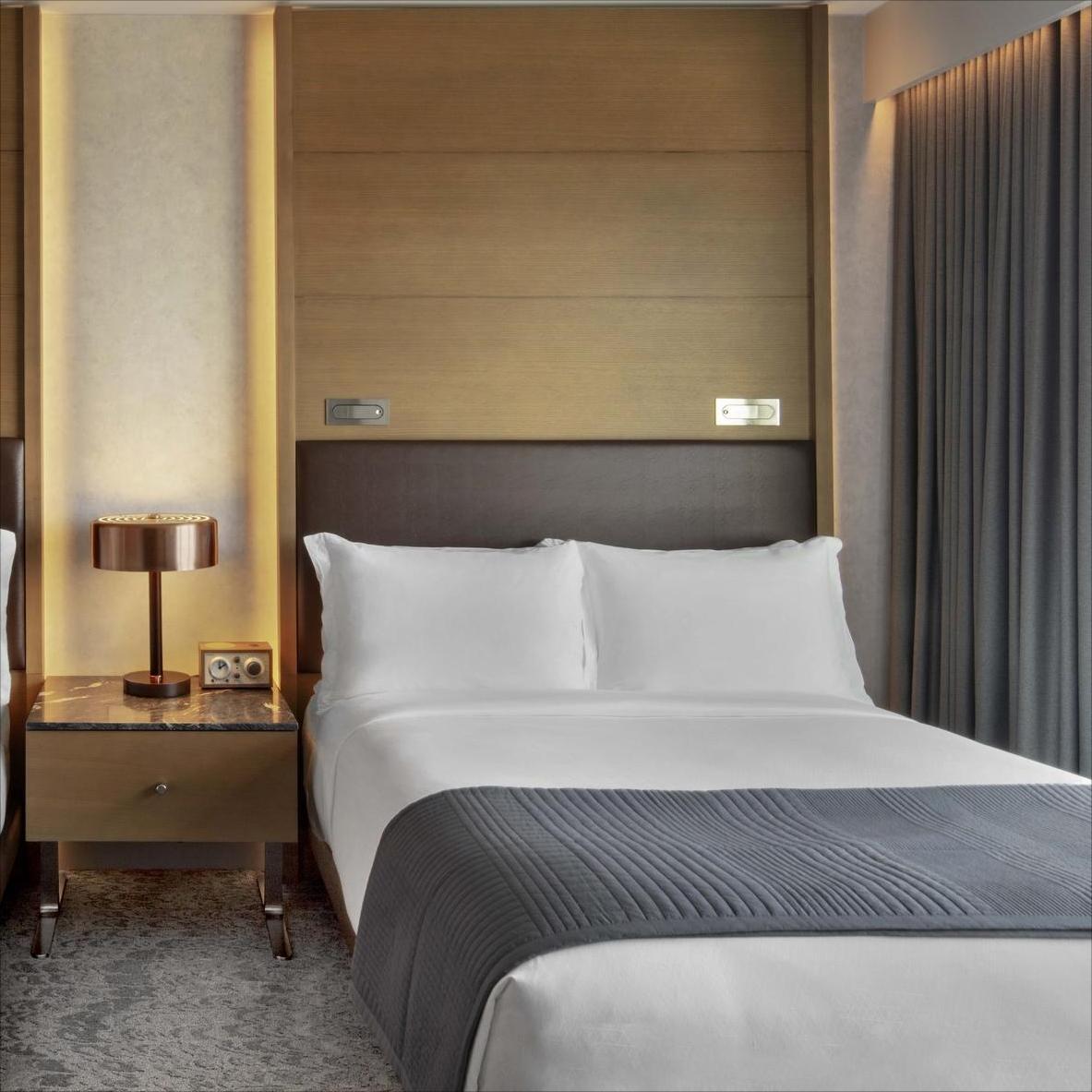 Solid wood hotel walnut headboard bedroom sets