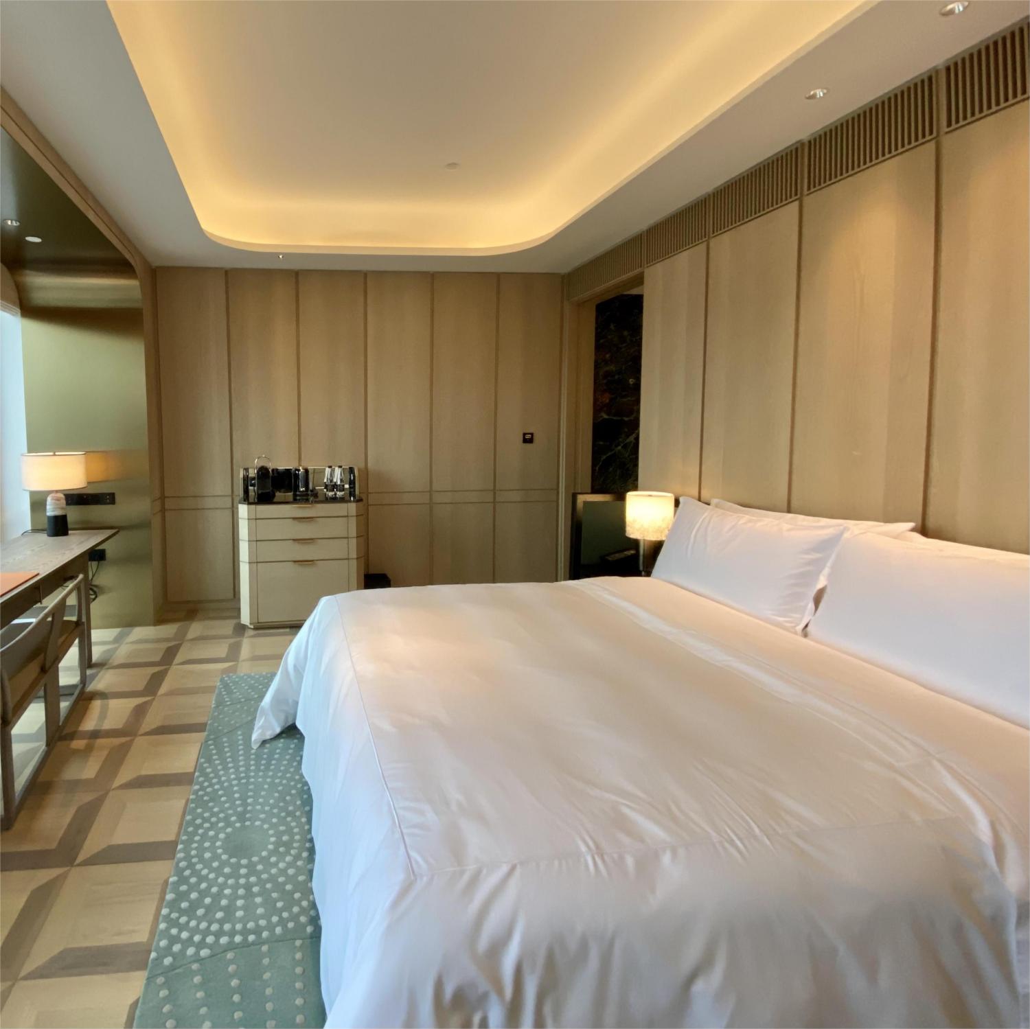 Durable Oak Laminated Panel For Hotel Bedroom