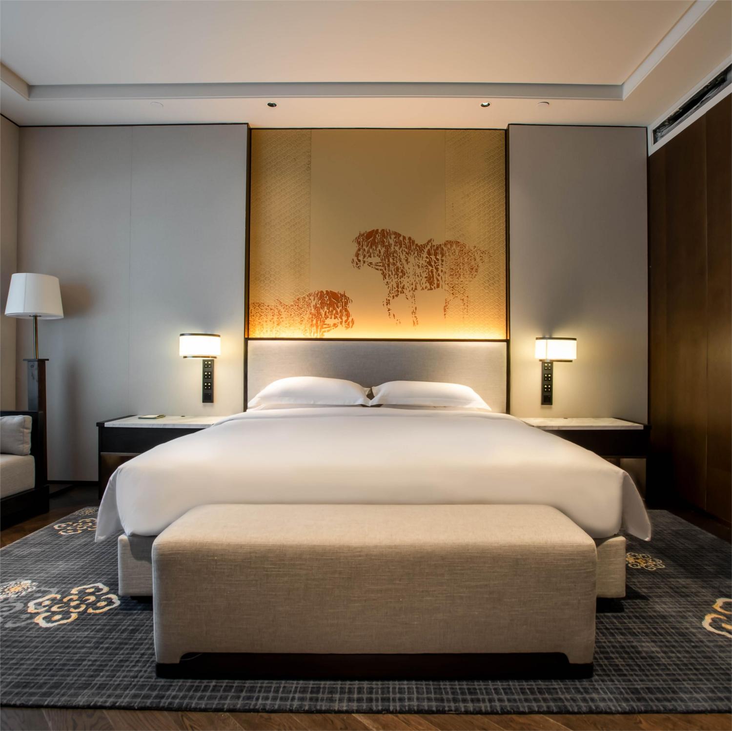 Modern White Hotel FF&E With Quartz Countertop