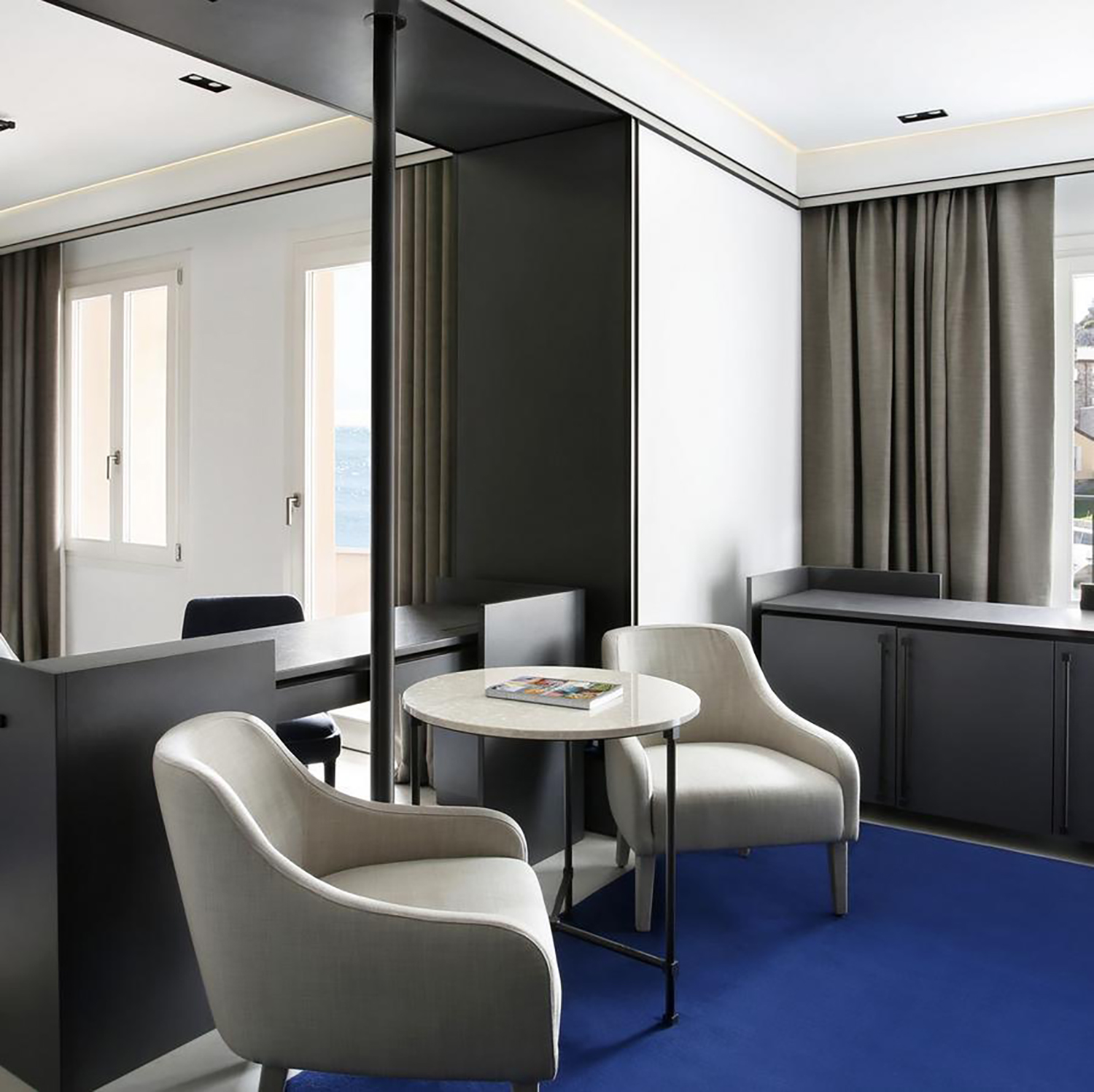 Precious Exclusive Stain Resistant Hotel Bedroom Furniture