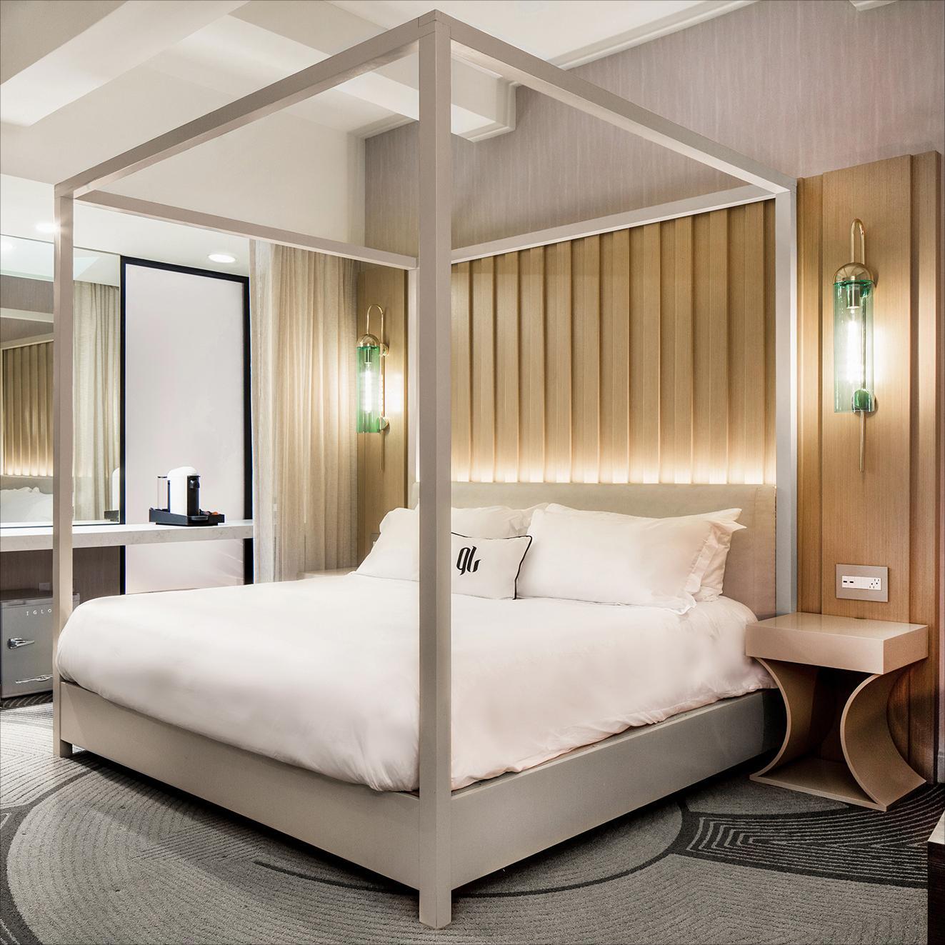 Durable Oak Laminated Panel For Hotel Bedroom