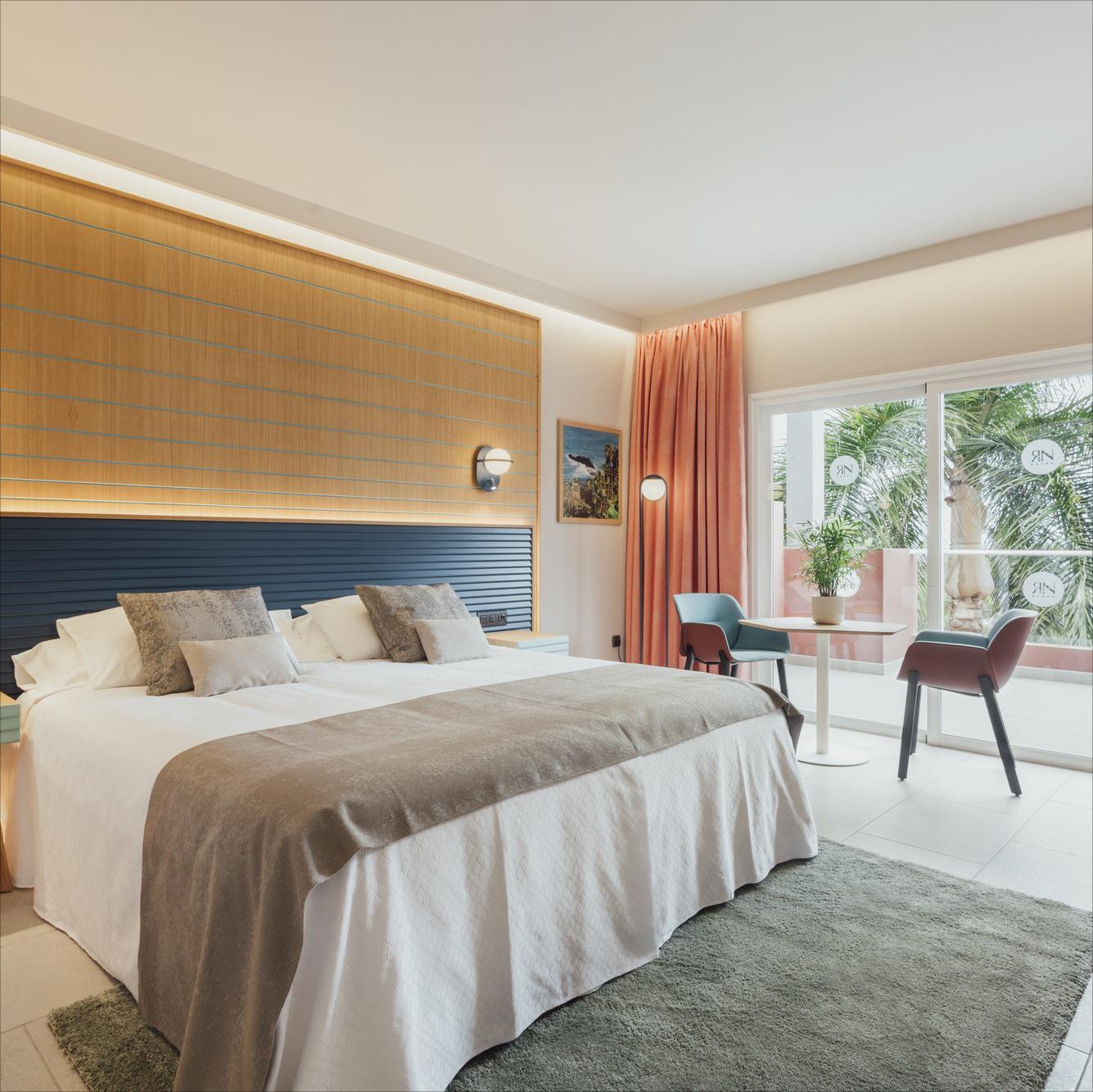 High Quality Hotel Headboard With Lights For Bedroom Decor