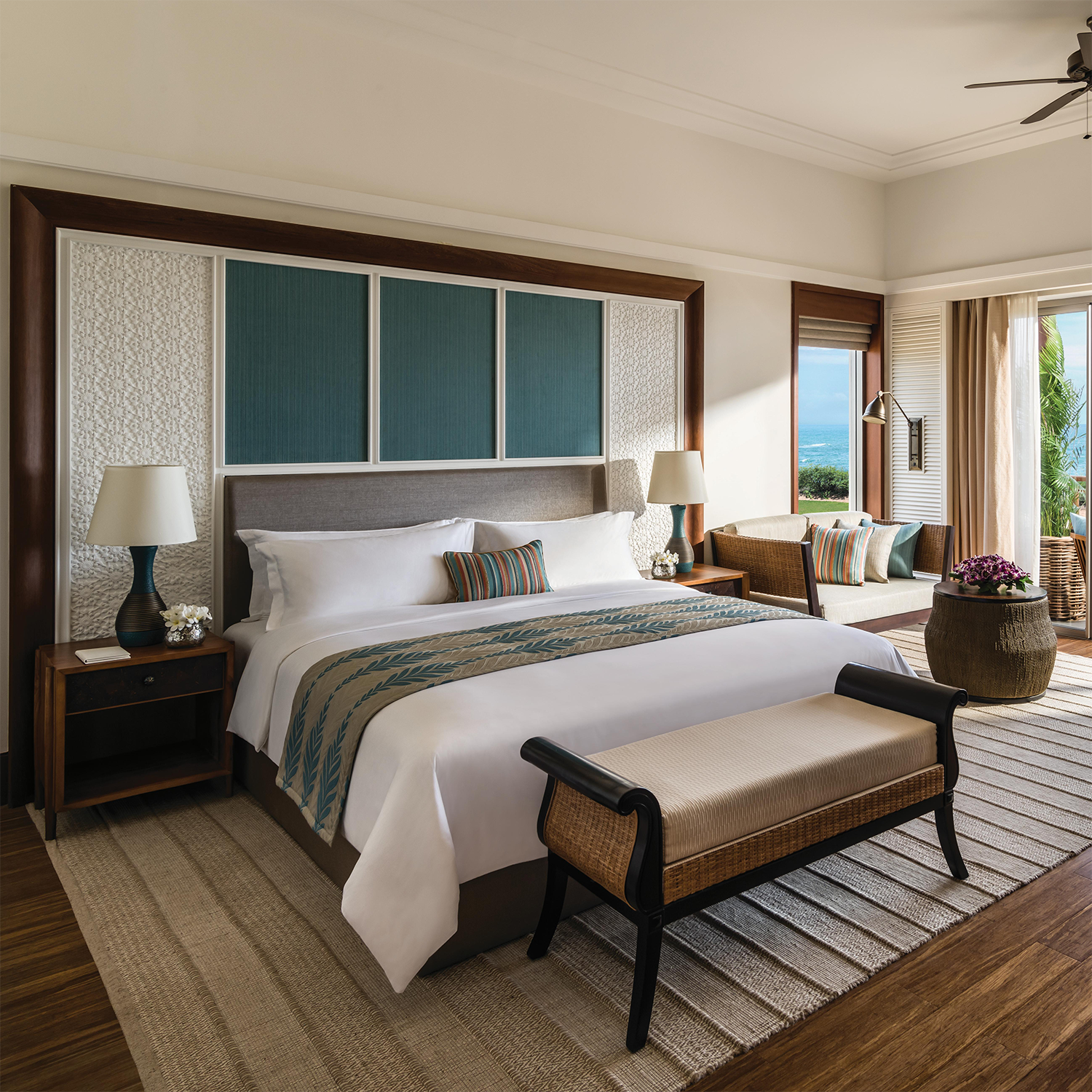 High Quality Wooden Minibar Cabinet For Hotel